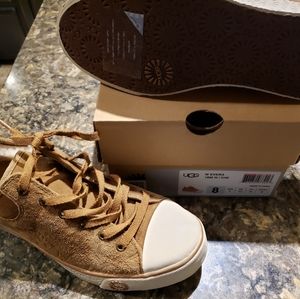 UGGs NWT sneakers size 8